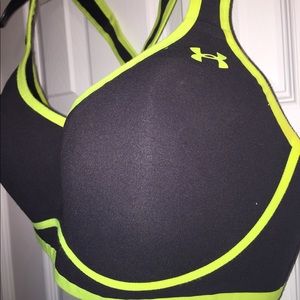 Under Armour Heat Gear Sports Bra